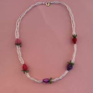 naszyjnik z pięcioma malinkami